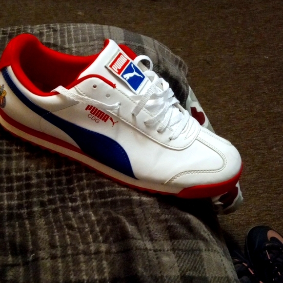 9 1/2 red and white puma cdg special edition - Picture 2 of 3